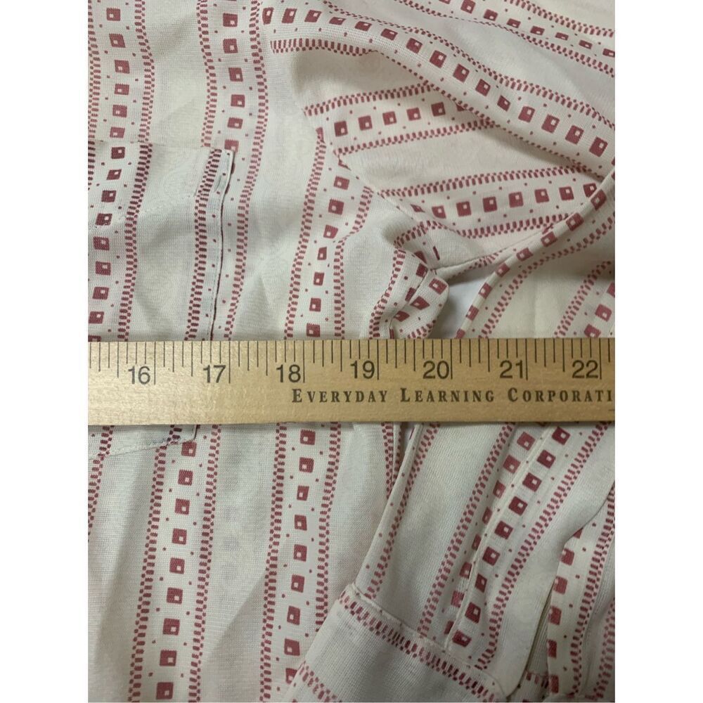 Vintage Patterned Button Down Top - Picture 8 of 9